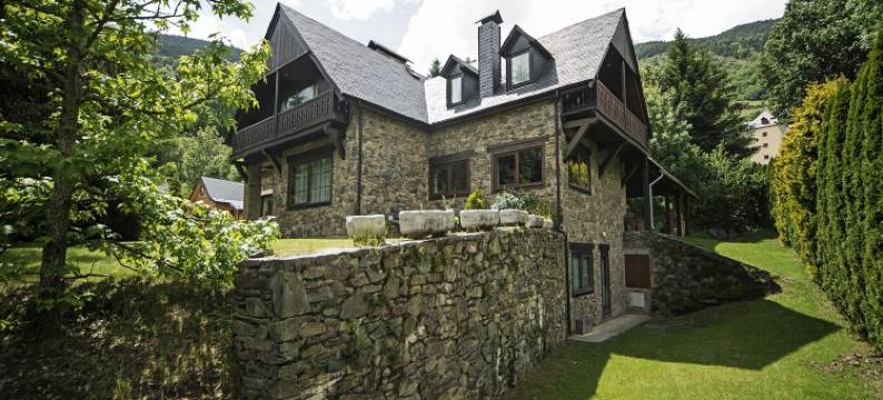 Chalet in Vielha near Baqueira Ski Resort图片