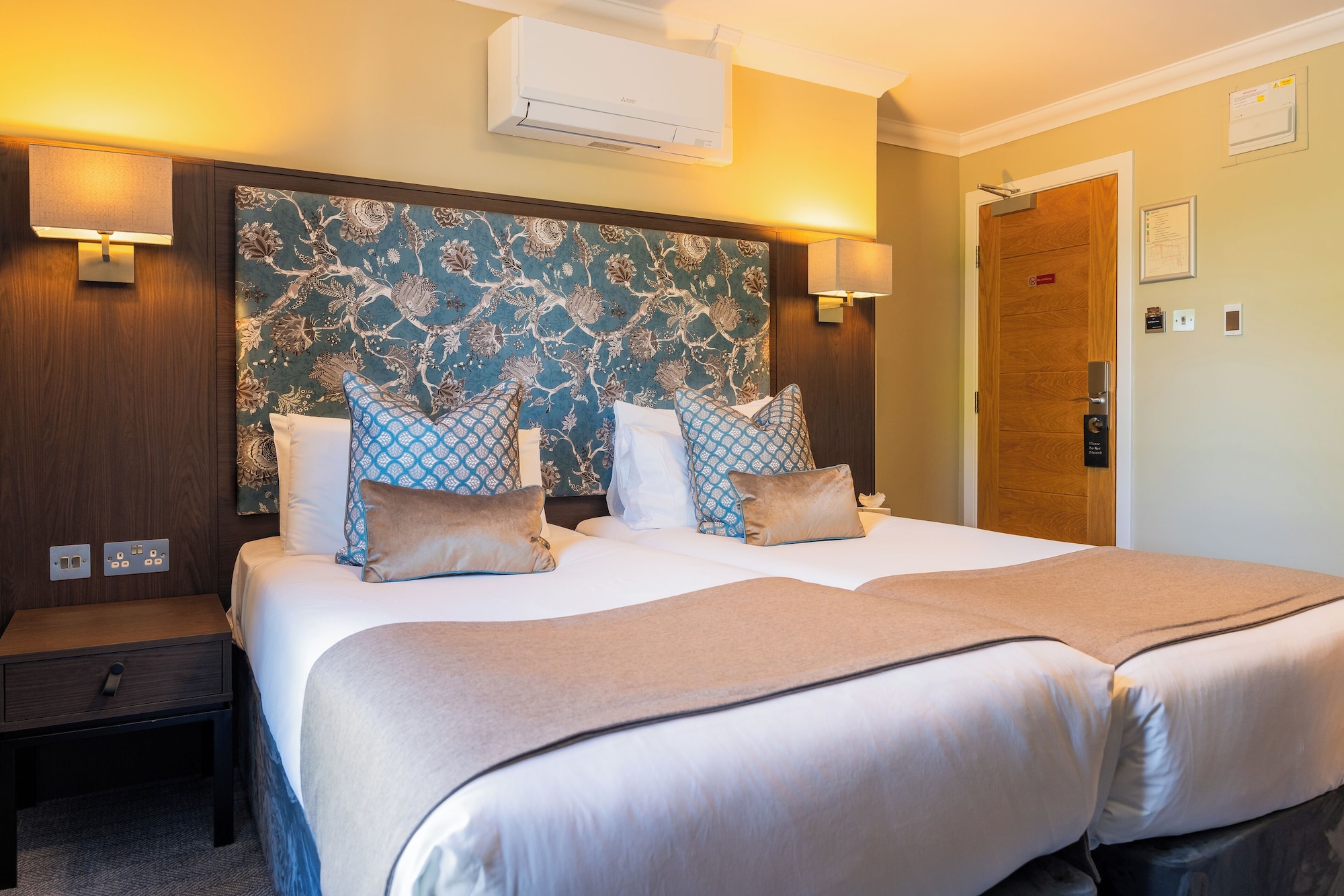 Nevis Bank Inn Over view