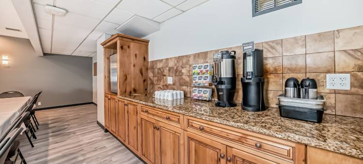 坎莫尔落基山旅馆(Canmore Rocky Mountain Inn)图片