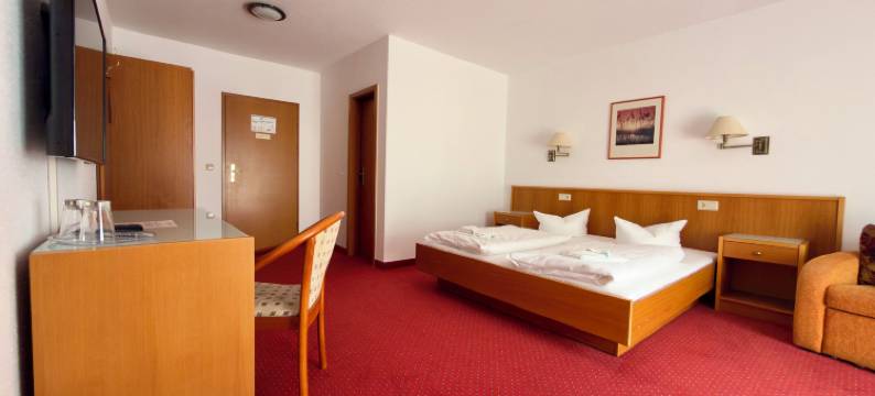 巴特波美拉尼亚古特酒店(Gut-Hotel Pommernhotel Barth)图片