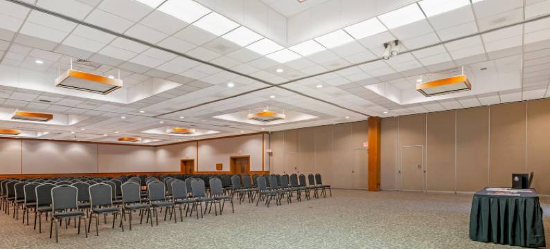 Fairway Inn & Suites图片