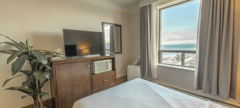 亚瑟王子海滨套房酒店(Prince Arthur Waterfront Hotel & Suites)图片