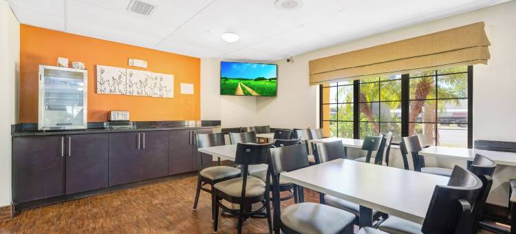 佛罗里达州利斯堡蔚景温德姆酒店(Wingate by Wyndham Leesburg Florida)图片
