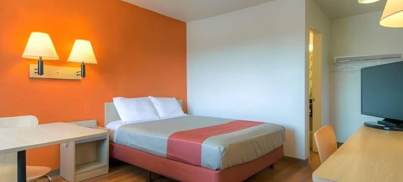 圣易西铎 - 圣迭戈边境6号汽车旅馆(Motel 6 San Ysidro, CA  San Diego Border)图片