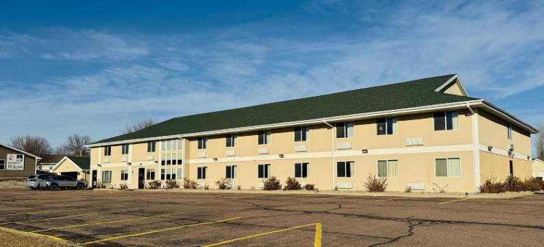 德尔拉皮兹比尔马套房酒店靠近苏福尔斯(Bilmar Inn & Suites Dell Rapids Near Sioux Falls)图片