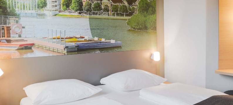 伯布林根B&B酒店(B&B HOTEL Böblingen)图片