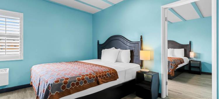 罗德威套房酒店-北好莱坞伯班克机场-环球影城区域(Rodeway Inn & Suites North Hollywood Burbank Airport - Universal Area)图片