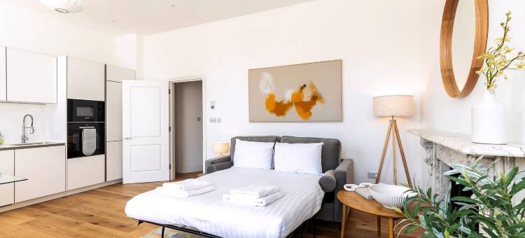 切尔西别致度假屋：明亮空间和阳台幸福(Chic Chelsea Retreat: Bright Space & Balcony Bliss)图片
