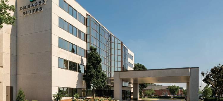 布鲁克菲尔德密尔沃基希尔顿安泊酒店(Embassy Suites by Hilton Milwaukee Brookfield)图片