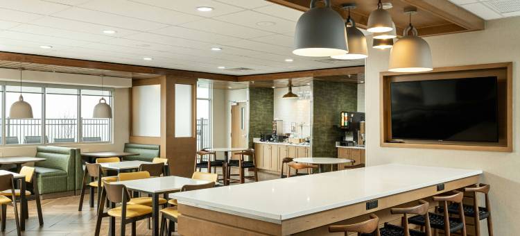 萨莱纳万枫酒店及套房(Fairfield Inn & Suites Salina)图片