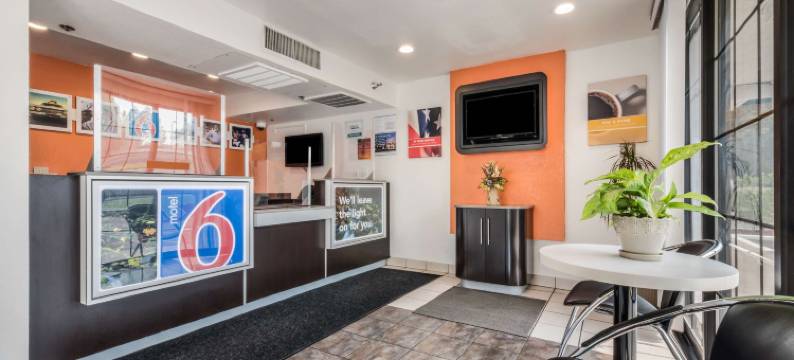 温德姆速8酒店佩塔卢马(Super 8 by Wyndham Petaluma)图片