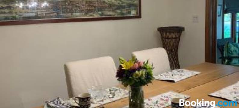 雪松山墙住宿加早餐酒店(Cedar Gables Bed & Breakfast)图片