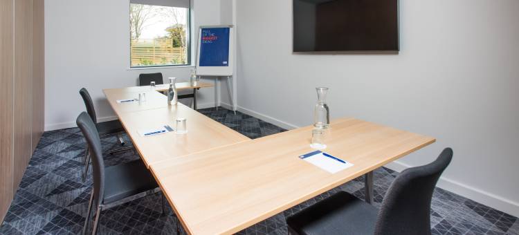 比斯特智选假日酒店(Holiday Inn Express Bicester)图片