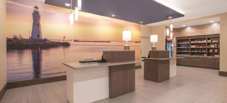 布法罗阿默斯特拉昆塔温德姆套房酒店(La Quinta Inn & Suites by Wyndham Buffalo Amherst)图片