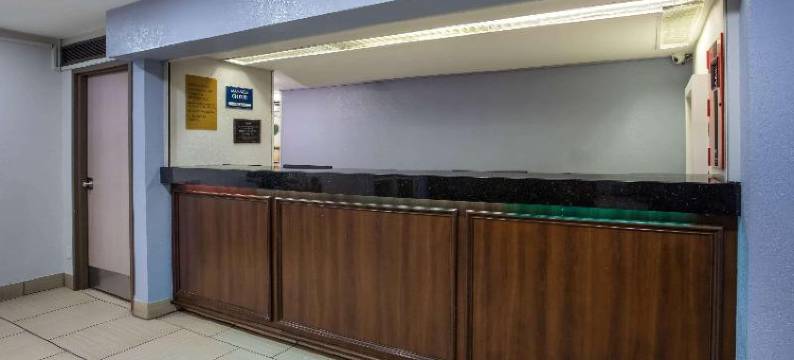 韦恩堡速 8 酒店(Travelodge by Wyndham Fort Wayne North)图片