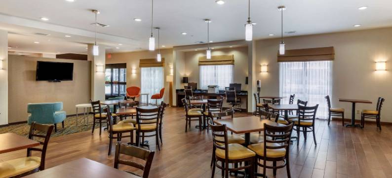 Miles City I-94 的舒眠套房酒店(Sleep Inn & Suites Miles City I-94)图片