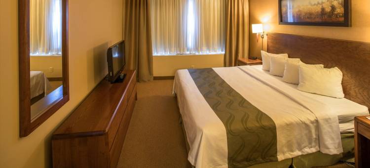 品质酒店及套房-皮埃尔·埃利奥特·特鲁多机场(Quality Inn & Suites PE Trudeau Airport)图片