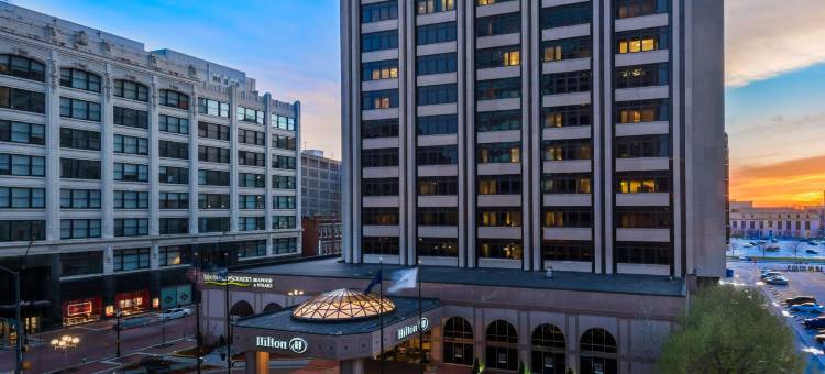 印第安纳波利斯希尔顿套房酒店(Hilton Indianapolis Hotel & Suites)图片