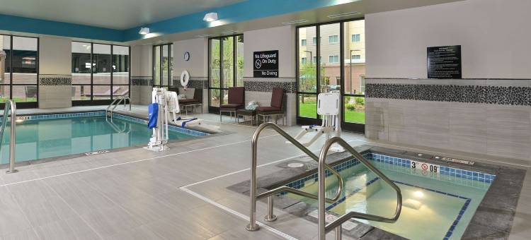 德梅因市中心希尔顿欢朋套房酒店(Hampton Inn & Suites des Moines Downtown)图片