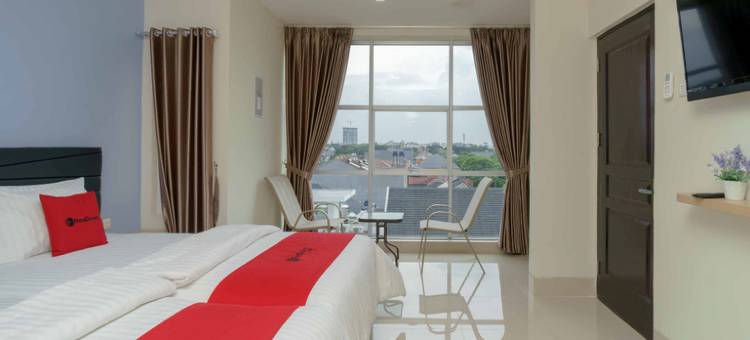 红多兹普拉斯酒店-近埃卡医院BSD5(RedDoorz Plus Near Eka Hospital BSD 5)图片