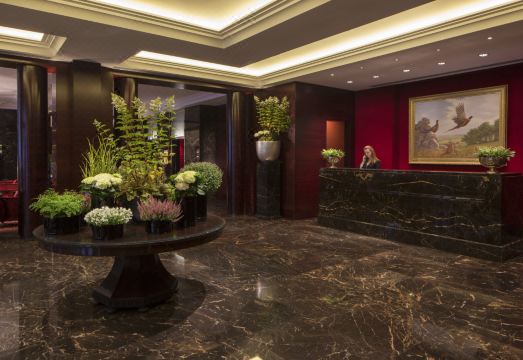 Four Seasons Hotel London at Park Lane Hotel Overview