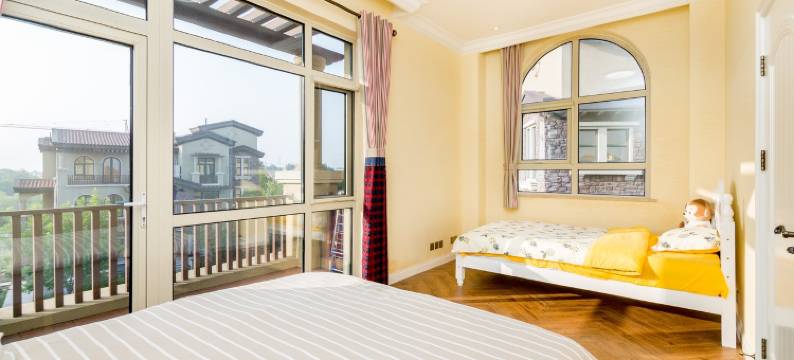 北戴河新区蔚蓝海岸旁一杯澜别墅(香海湾路分店)图片