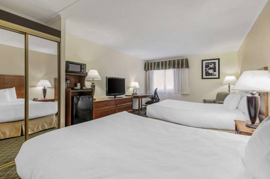 奥古斯塔公民中心贝斯特韦斯特优质酒店(Best Western Plus Augusta Civic Center Inn)