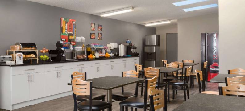 Travelodge by Wyndham 埃德蒙顿机场酒店(Travelodge by Wyndham Edmonton Airport)图片