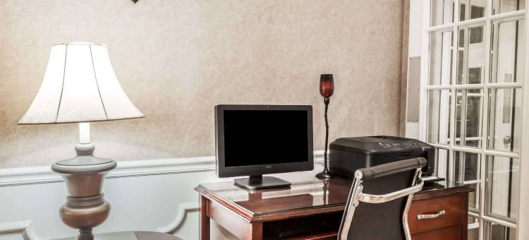 弗多斯塔购物商场呗盟套房酒店(Baymont by Wyndham Valdosta at Valdosta Mall)图片