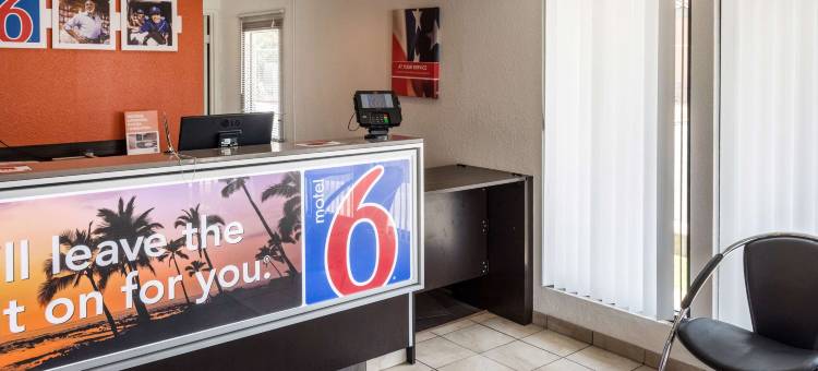 贝克斯菲尔德会议中心6号汽车旅馆(Motel 6 Bakersfield, CA - Convention Center)图片