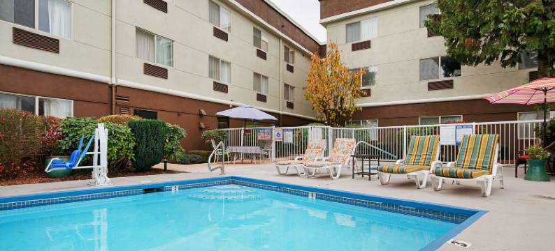 门罗贝斯特韦斯特酒店(Best Western Sky Valley Inn)图片