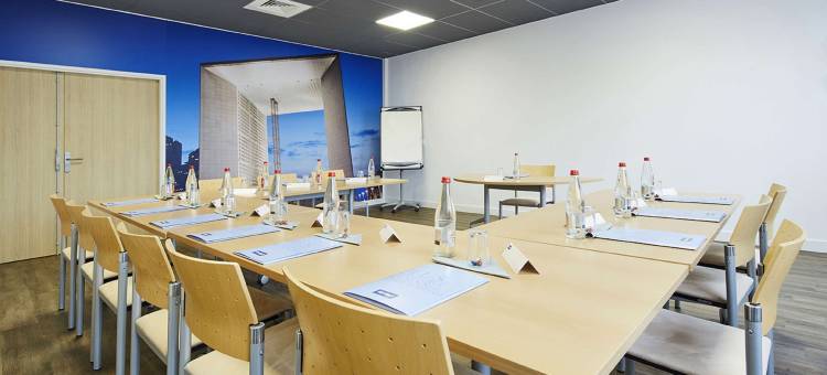 基里亚德酒店-博藏斯新凯旋门(Kyriad Paris Ouest - Bezons la DÉFENSE)图片