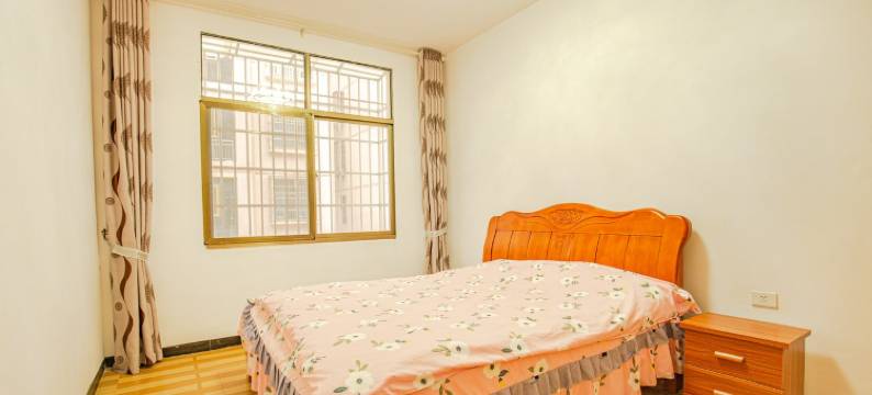 19度的夏天一中国凉都六盘水欢迎您公寓(凤凰大道分店)图片