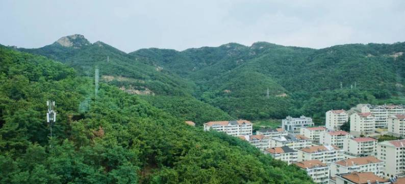 鸣海居点击头像查看更多房源民宿(东港路分店)图片