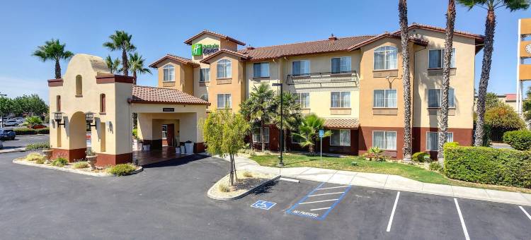 智选假日套房酒店曼特卡南 - 斯托克顿区(Holiday Inn Express & Suites MANTECA CITY CENTER by IHG)图片