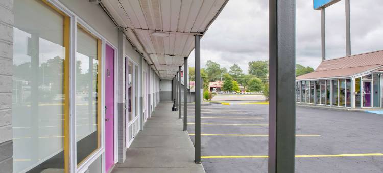 阿拉巴马 - 大学塔斯卡卢萨 6 号汽车旅馆酒店(Motel 6 Tuscaloosa, Al – University)图片