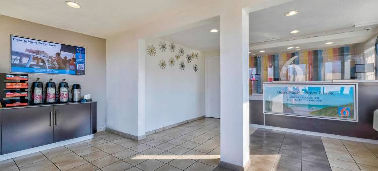 阿纳海姆6号汽车旅馆 - 富勒顿东(Motel 6 Anaheim, CA - Fullerton East)图片