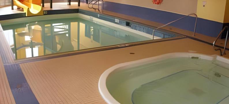 奴湖温德姆速8酒店(Super 8 by Wyndham Slave Lake AB)图片