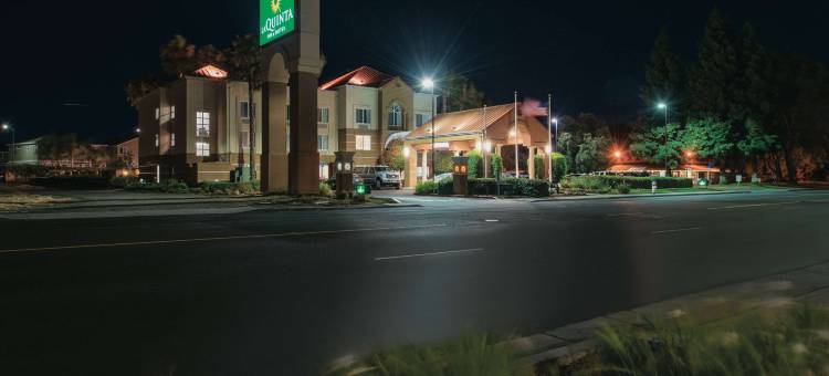 费尔菲尔德纳帕谷拉昆塔温德姆套房酒店(La Quinta Inn & Suites by Wyndham Fairfield - Napa Valley)图片