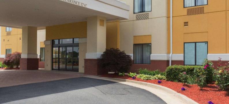 弗雷德里克斯堡北部舒适套房酒店(Comfort Suites Fredericksburg North)图片