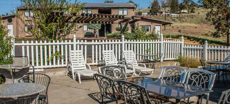 马德拉斯伊克诺套房汽车旅馆(Econo Lodge Inn & Suites Madras)图片