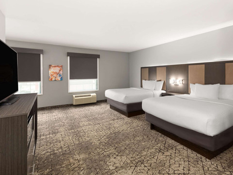 麦卡莱斯特拉昆塔温德姆套房酒店