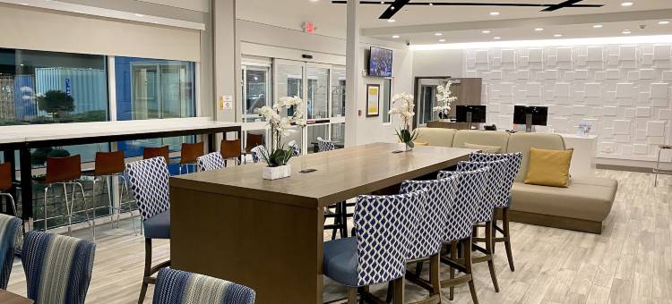 比蒙特西/I-10 瓦尔登温德姆戴斯套房酒店(Days Inn & Suites by Wyndham Beaumont West / I-10 & Walden)图片