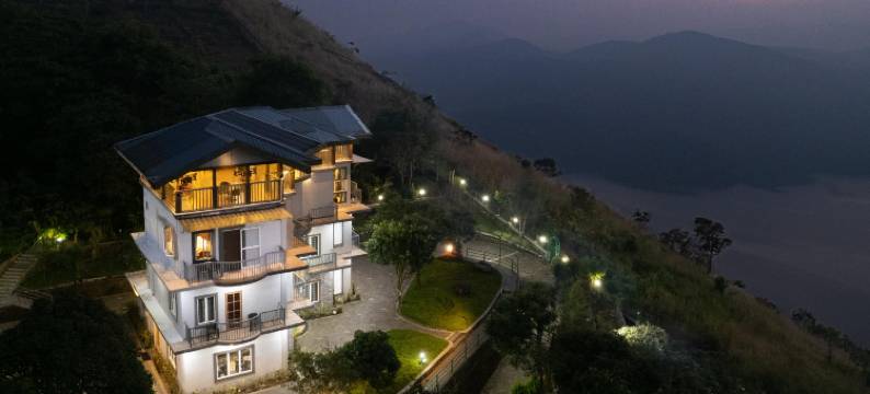 阿瓦代尔伊杜基 - 不允许单身团体(Avadale Idukki - Stag Groups Not Allowed)图片