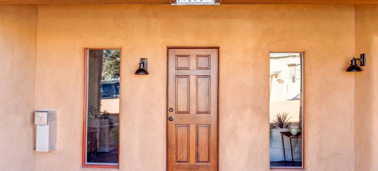 卡西塔德尔索尔豪华公寓 - 步行5分钟至广场 - 私人后院 - 壁炉(Luxurious Casita del Sol - 5 Min. Walk to Plaza - Private Backyard - Fireplace)图片