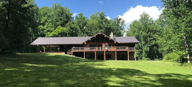 Relaxing log home on a private mountainside in Rappahannock County, Virginia图片