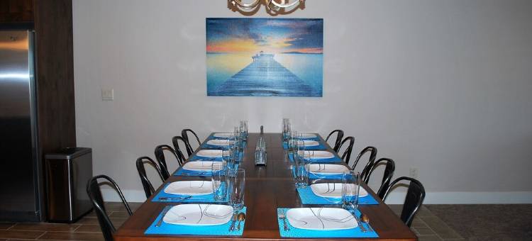 锡安天堂村适合家庭的宽敞度假屋，配有私人热水浴缸(Large Family Friendly Home at Paradise Village at Zion with private hot tub)图片
