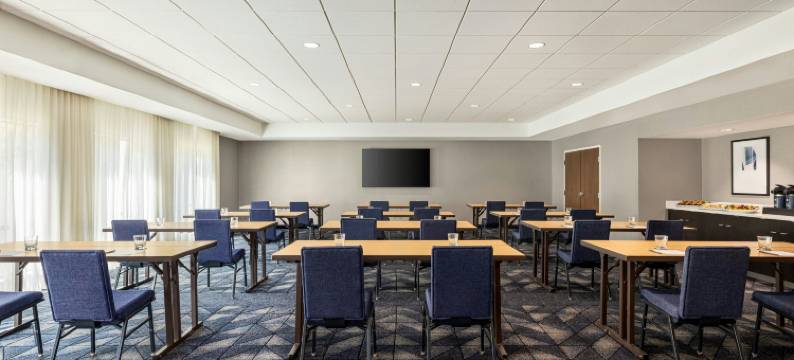 威尔克斯巴里竞技场万怡酒店(Courtyard Wilkes-Barre Arena)图片