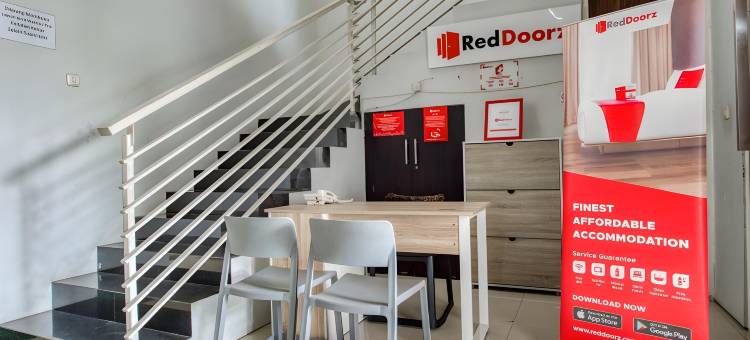 红多兹酒店-近泗水动物园(RedDoorz Near Surabaya Zoo)图片