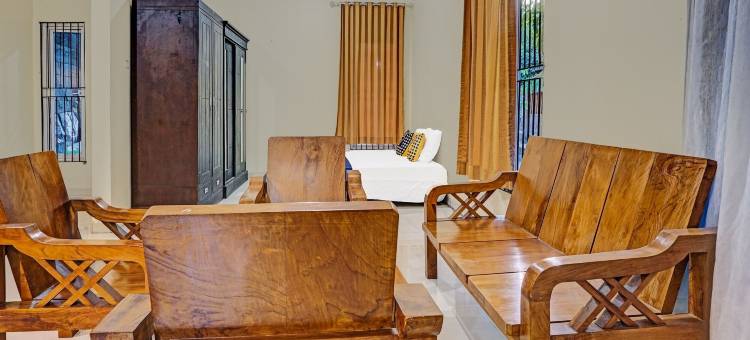 SPOT ON 91756 Alif House 伊斯兰旅馆(Alif House Syariah Redpartner Near Taman Dayu Pandaan)图片